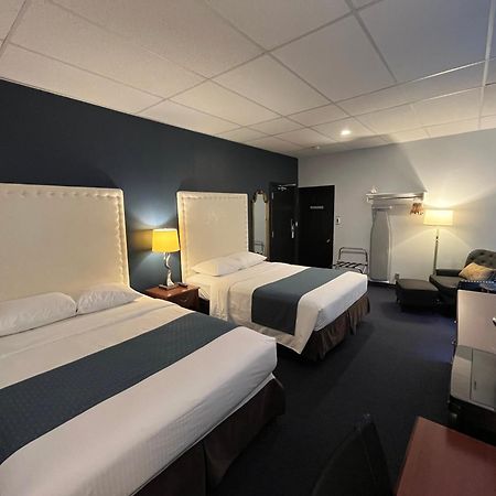 Le Voyageur Inn Mattawa エクステリア 写真