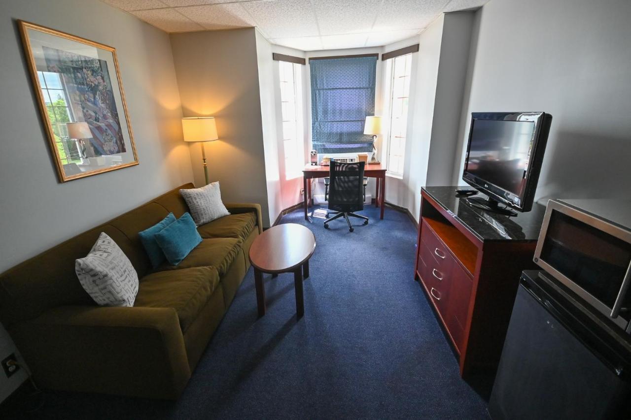 Le Voyageur Inn Mattawa エクステリア 写真