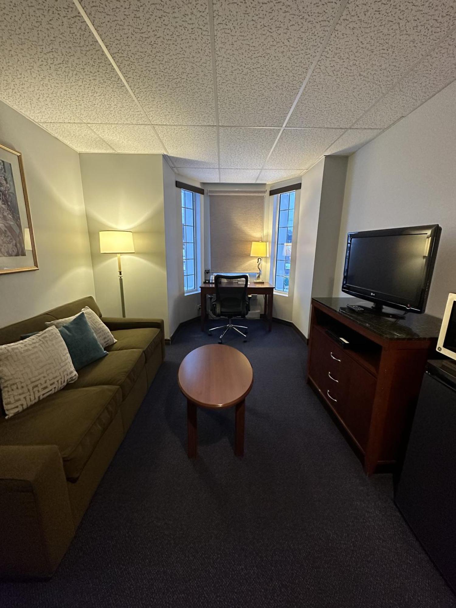 Le Voyageur Inn Mattawa エクステリア 写真