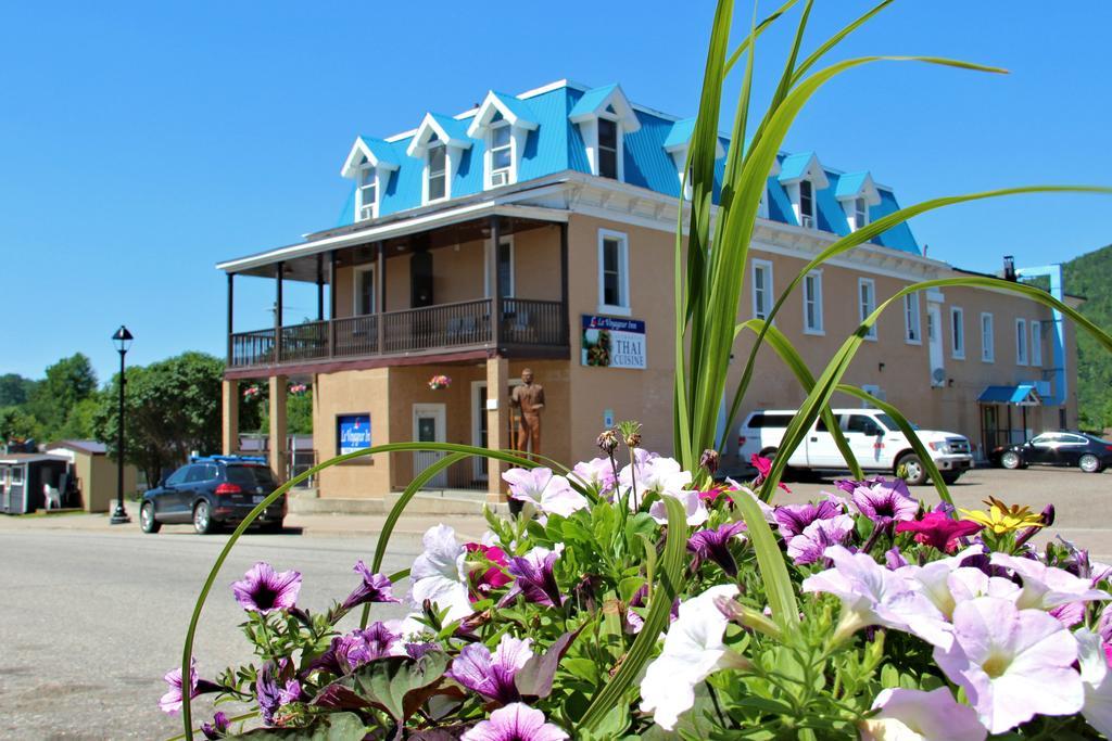 Le Voyageur Inn Mattawa エクステリア 写真