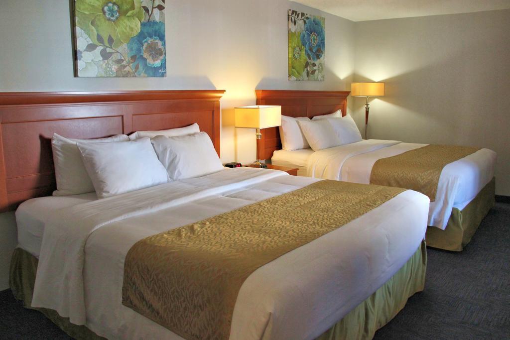 Le Voyageur Inn Mattawa エクステリア 写真