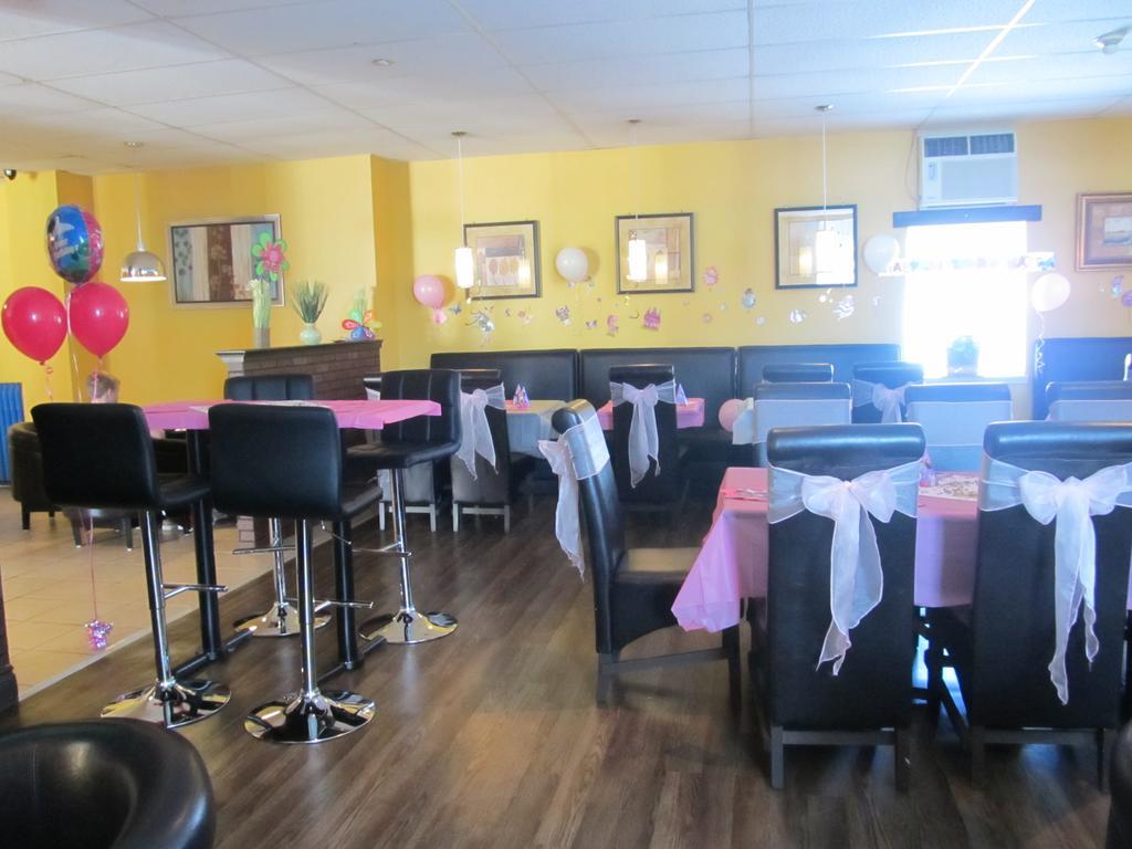 Le Voyageur Inn Mattawa エクステリア 写真